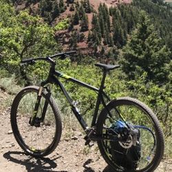 Trek X Caliber 9 Mountain Bike - 29er