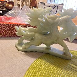 HAND CARVED GREEN JADE 3 HORSES GALLOPING STATUE.   $100 FIRM PRICE 