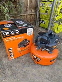 RIDGID
6 Gal. 150 PSI Portable Electric Oil-Free Jobsite Pancake Air Compressor with Dual Pressure Gauges and 2-Quick Couplers