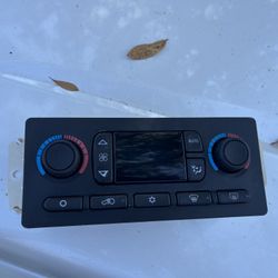 Auto AC & Heater Climate Control Module for 2003-2004 Chevrolet Tahoe