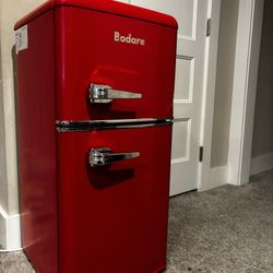 Bodare Mini Fridge For SALE