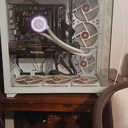 CUSTOM BUILT GAMING PC 