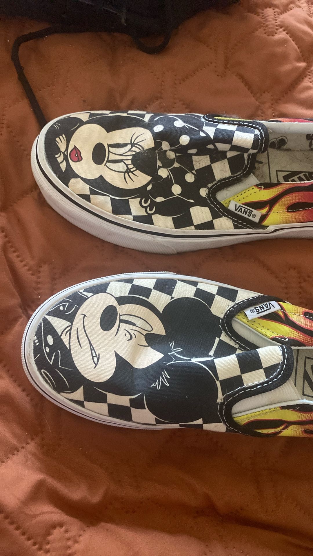 Vans Mickey&Minnie Size 6.5Womens 5.0 Men’s $20 OBO