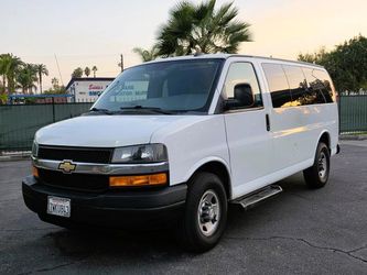 2016 Chevrolet Express 3500 Passenger