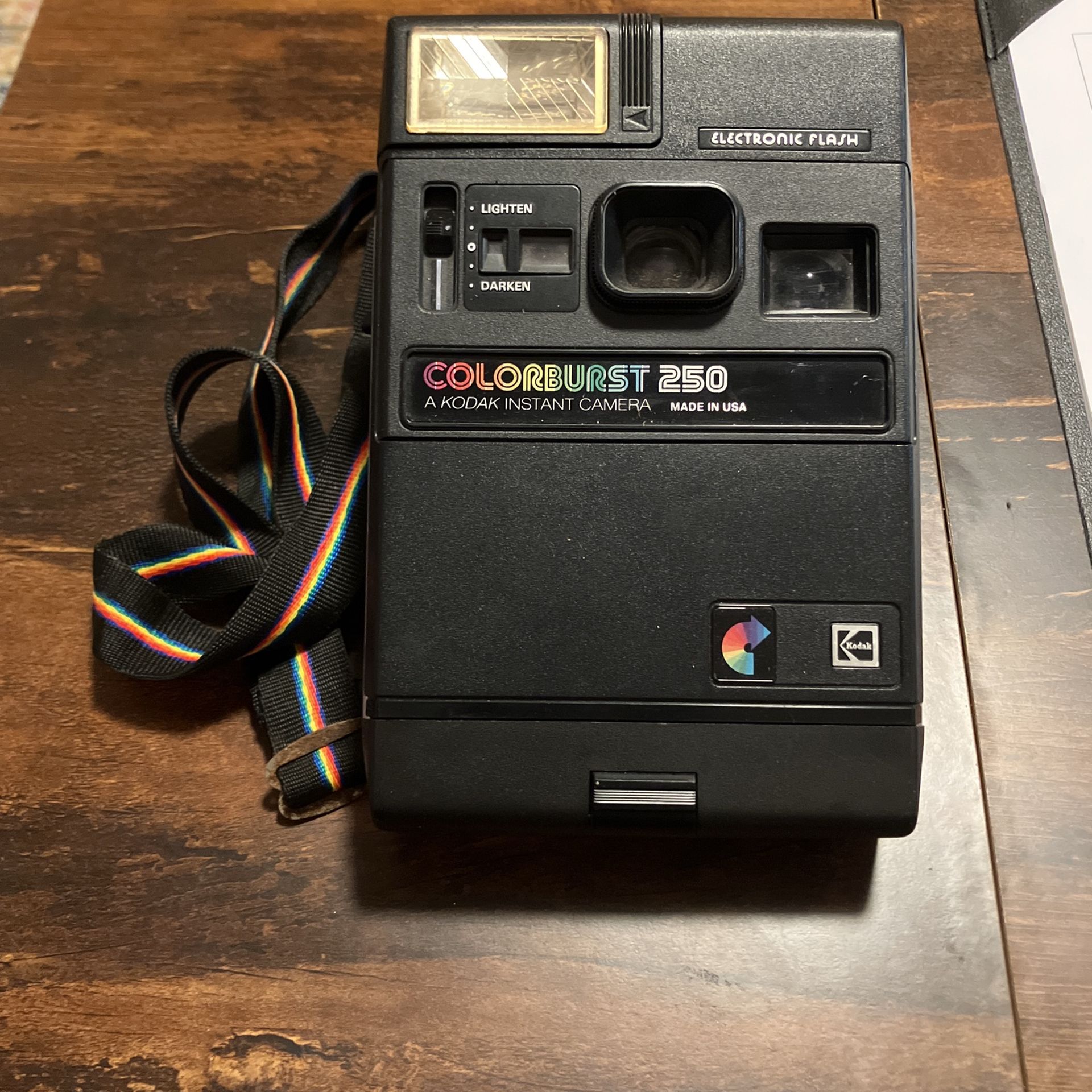 Kodak Colorburst 250-Retro Camera