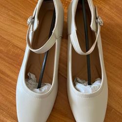 New Lady Shoes Size 38 For 25Dollars