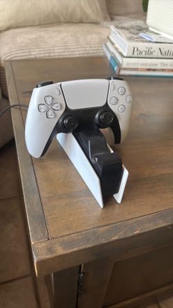Ps5 remote & charging station