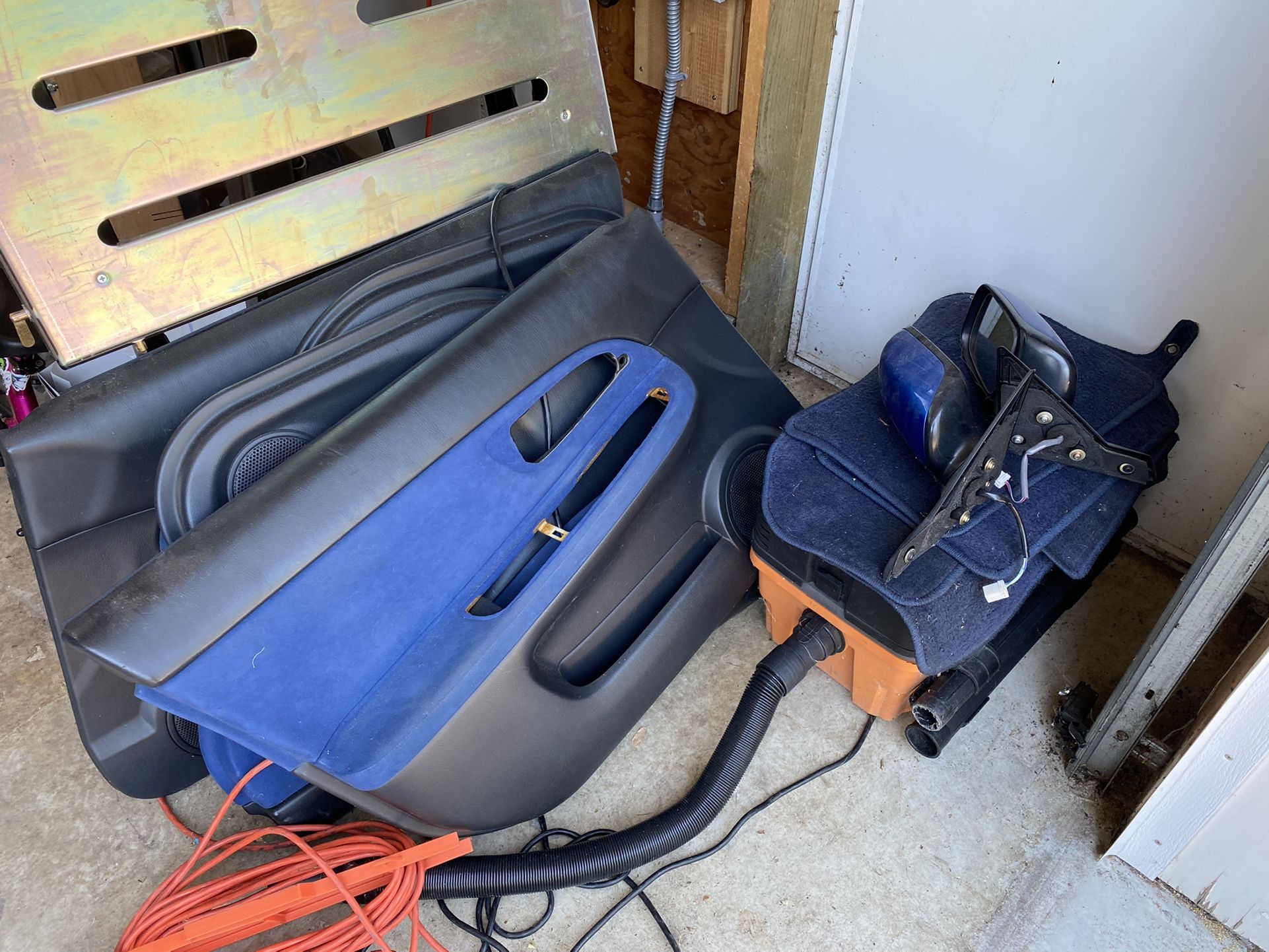 Subaru STI OEM floor mats, side mirrors, JDM strut bar