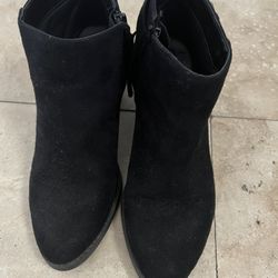 Soda Black Ankle Boots