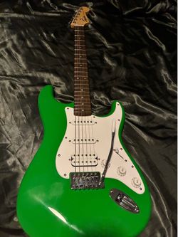 Fender-Squier Stratocaster sonic HSS , like new