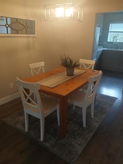 Table W Leaf & 4 Chairs