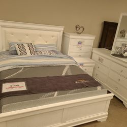 Queen Bed Set 