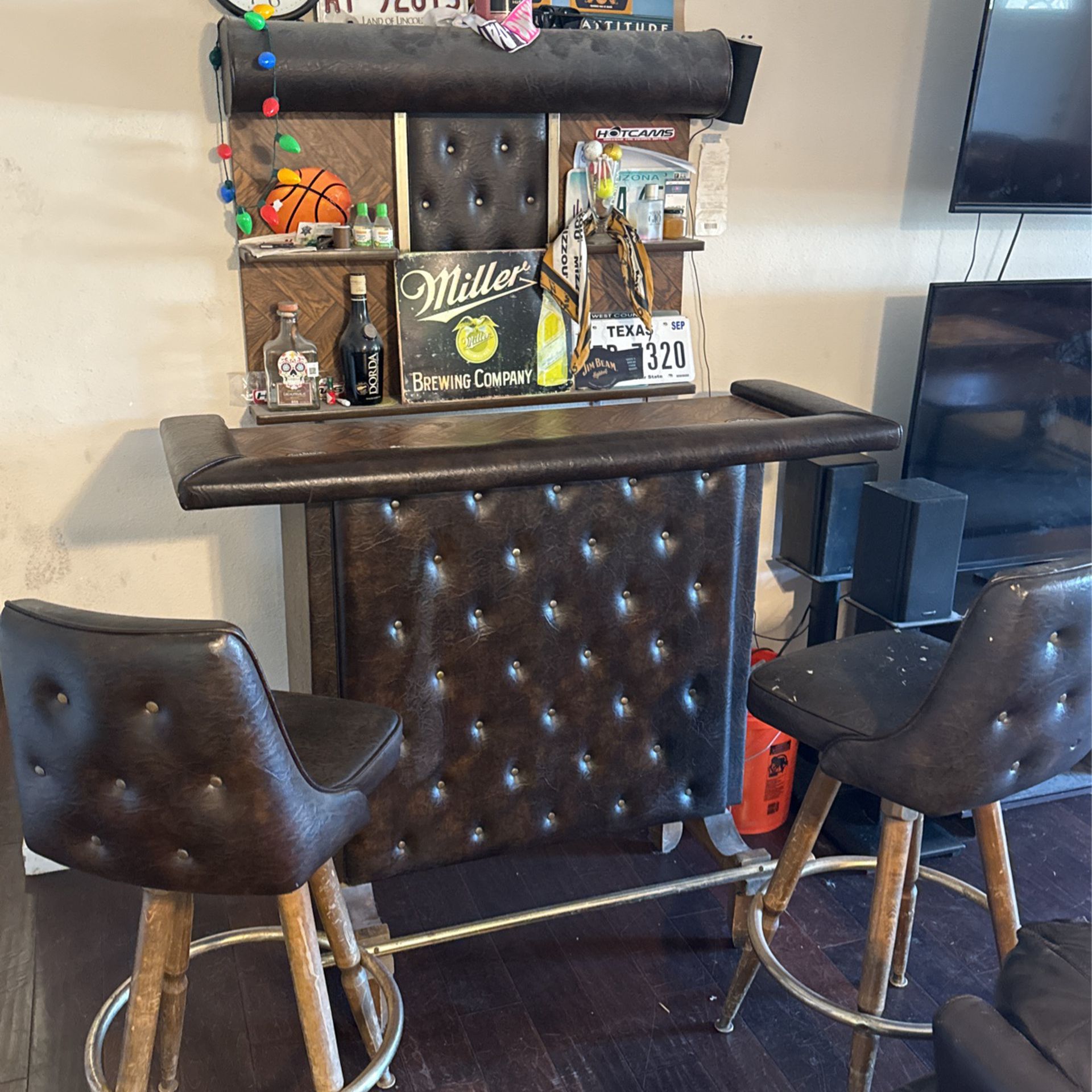 Bar With Chairs And Hanging Rack