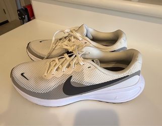 Nike Revolution 8 Men’s Running Shoes Size 12