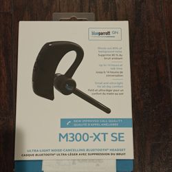 BlueParrott M300-XT SE Bluetooth Headset – Brand New Sealed