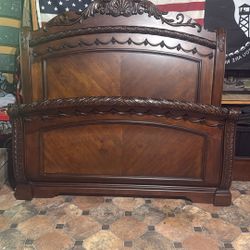 Queen Slay Bed Great Shape Just Bed Frame No Mattress 