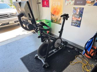 NordicTrack Commercial S22i Studio Cycle