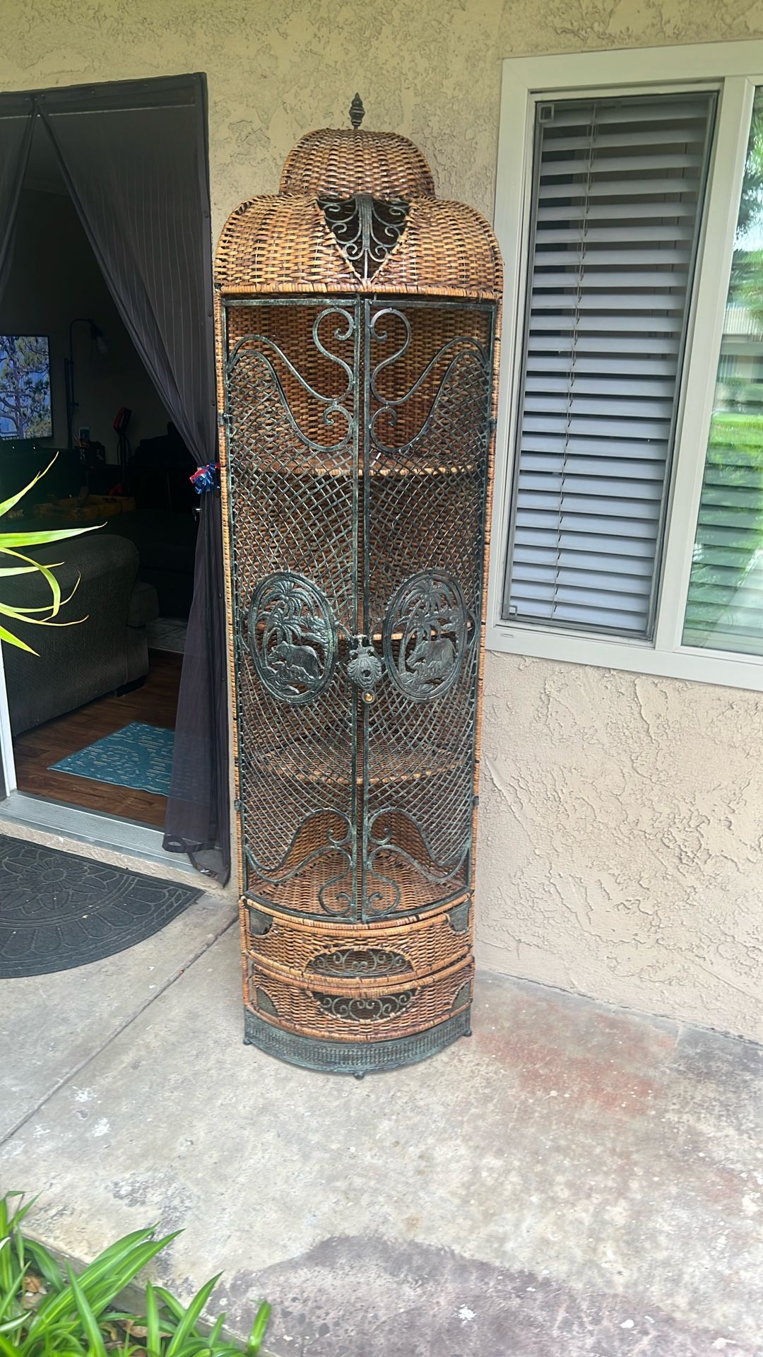 Corner Decorator Shelf Unit