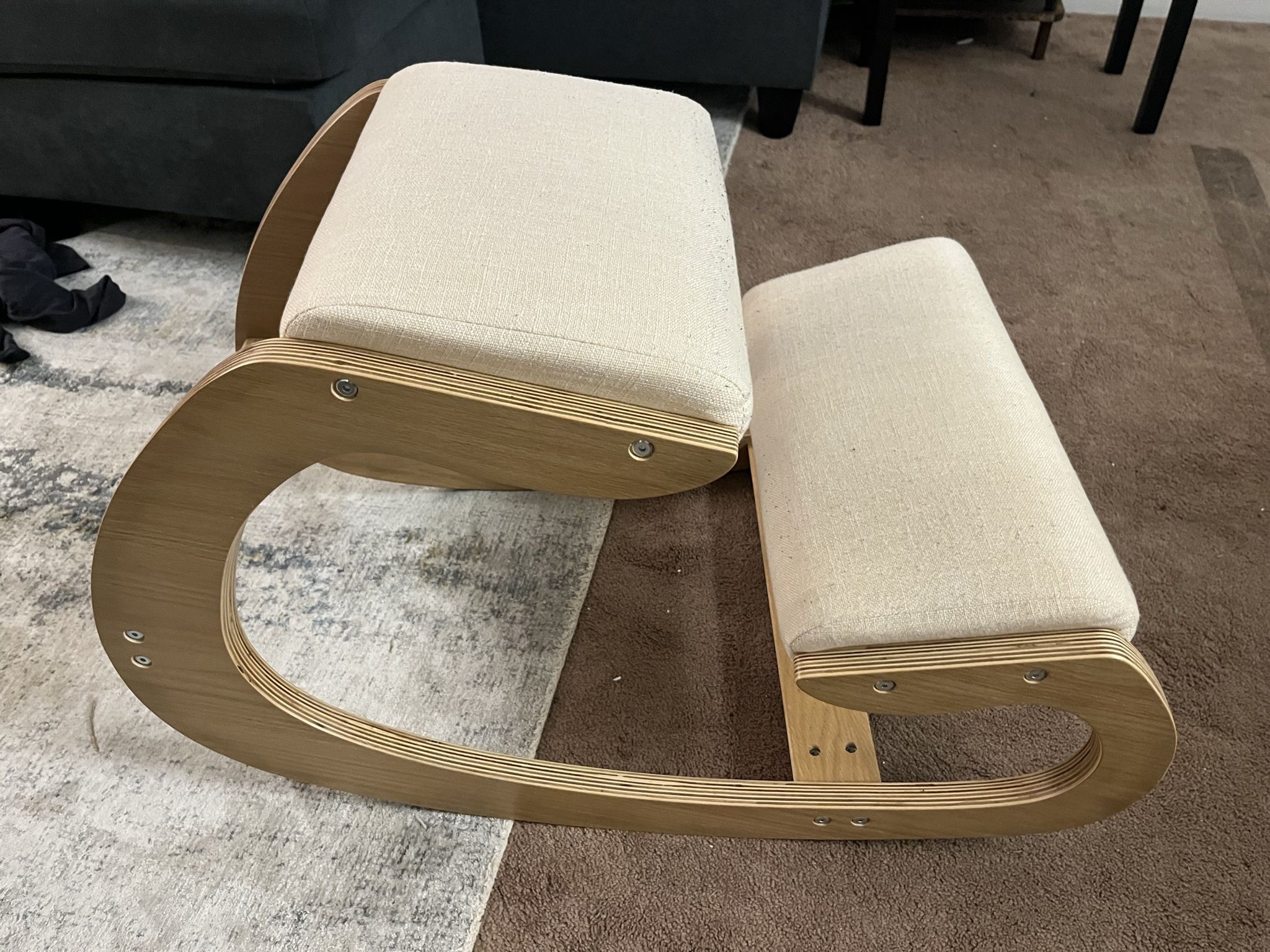 Chair - Ergonomic / Kneeling / Sitting / Rocking Chair