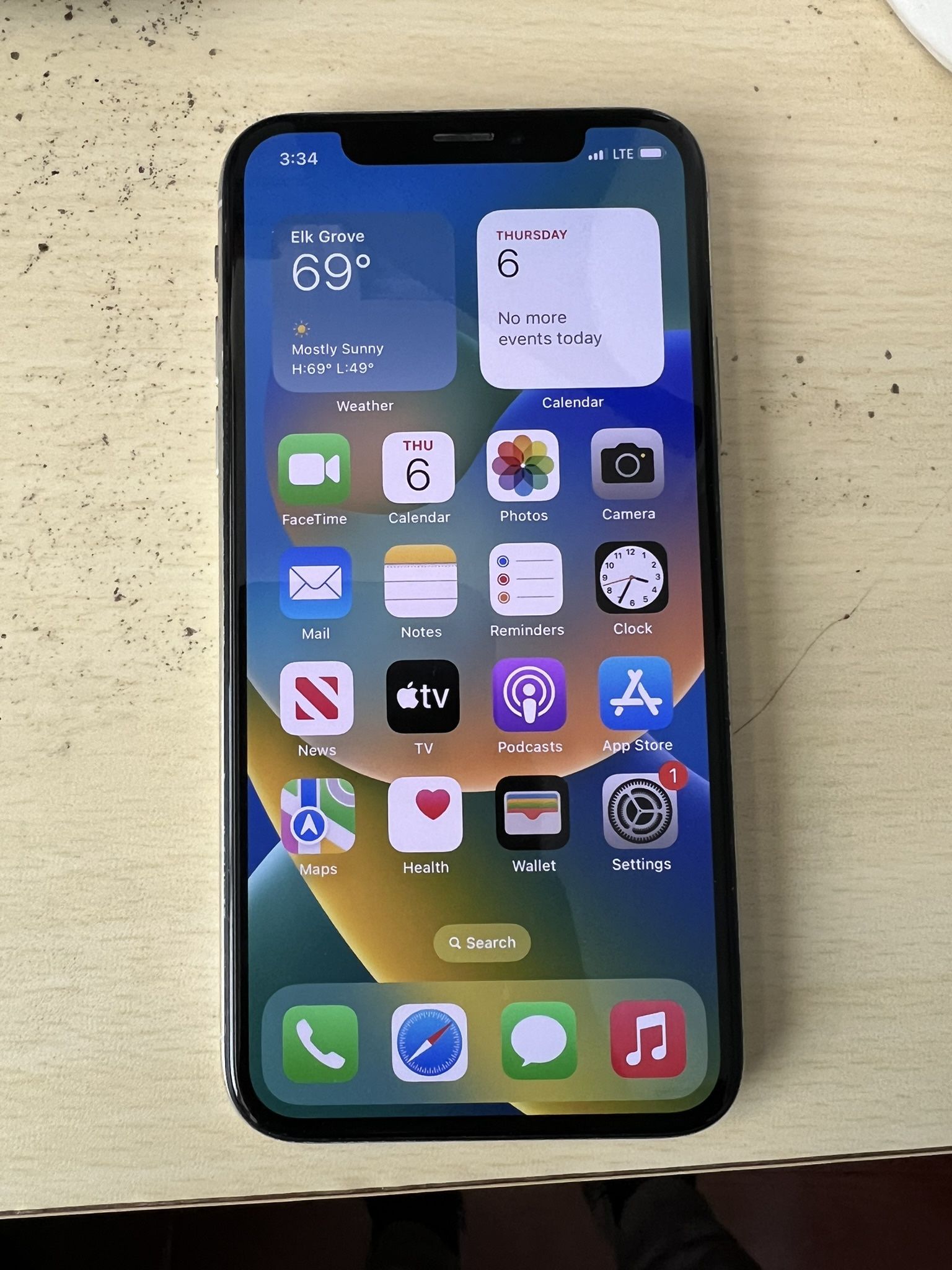 iPhone X 256 GB Unlocked $90