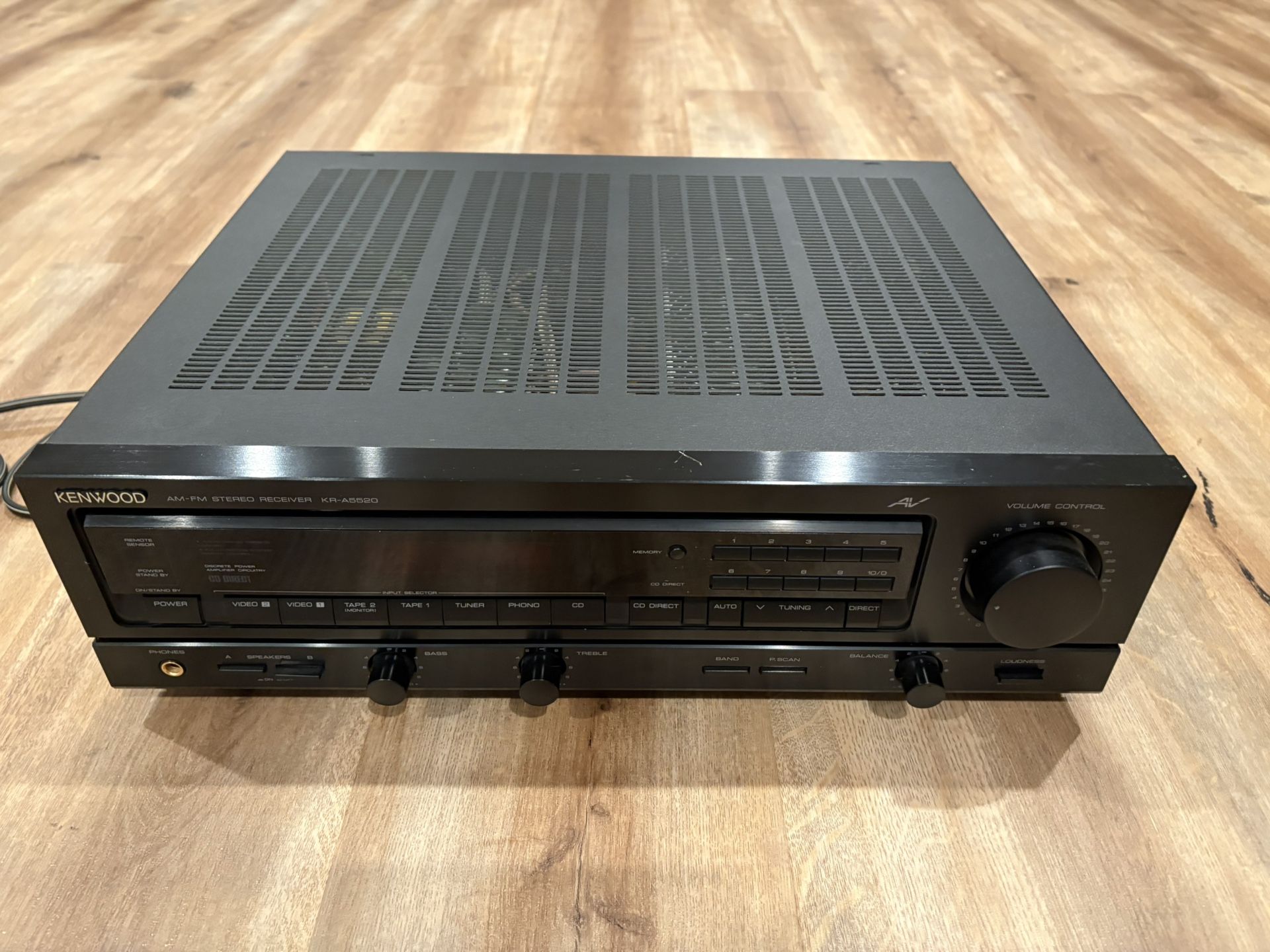 Kenwood  AM-FM stereo receiver with speakers