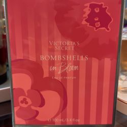 Victoria Secret Bombshells in Bloom Perfume