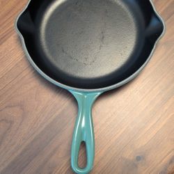 Beautiful LeCreuset Skillet 9 inch