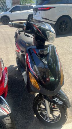 150cc Moped Scooter Bike With Title 