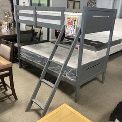 Bunk Bed! $399! Easy Financing! 🛋️💚🏠 