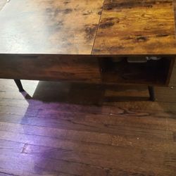 Brown Coffee Table With Lift Top