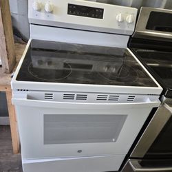 Ge range like new