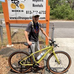 🚴‍♀️ Diamondback Green Bike – Excellent Condition! 🚴‍♀️