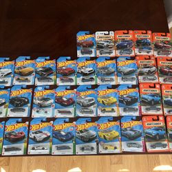 Hot Wheels / Matchbox Cars