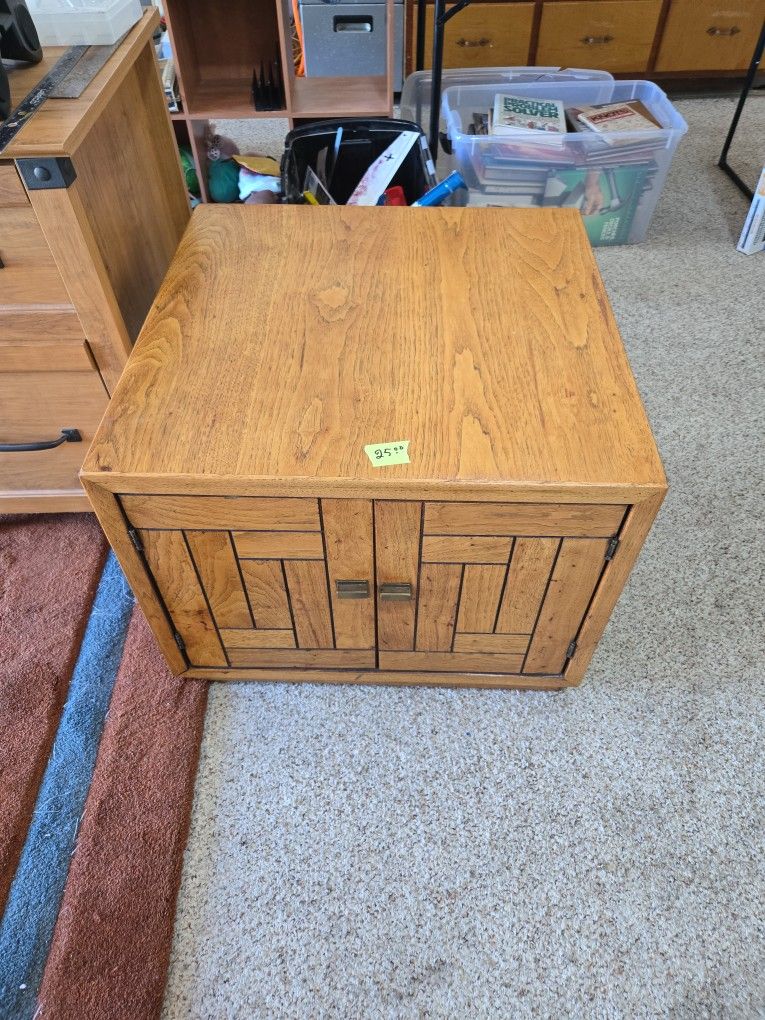 Coffee Table / End Table
