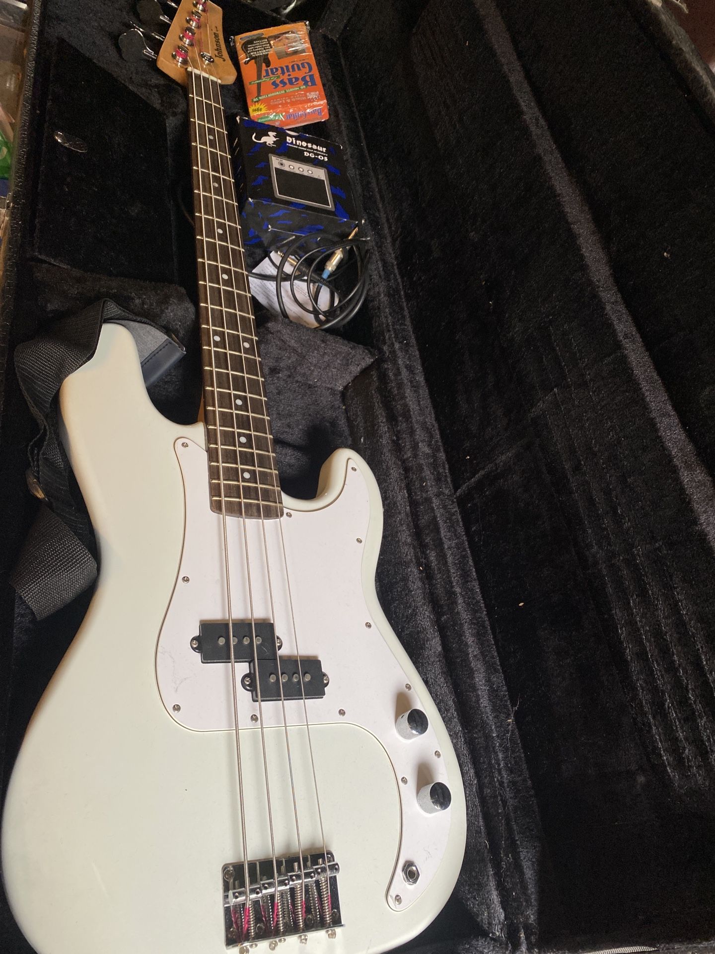Johnson By Axl Bass Guitar