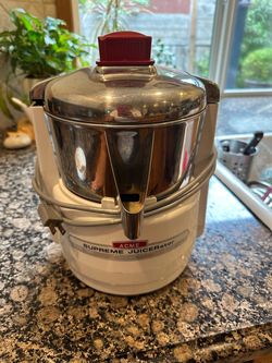 Acme Supreme JUICERator Centrifugal Juicer