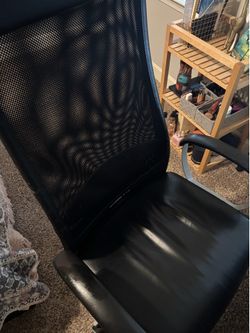 Desk chair