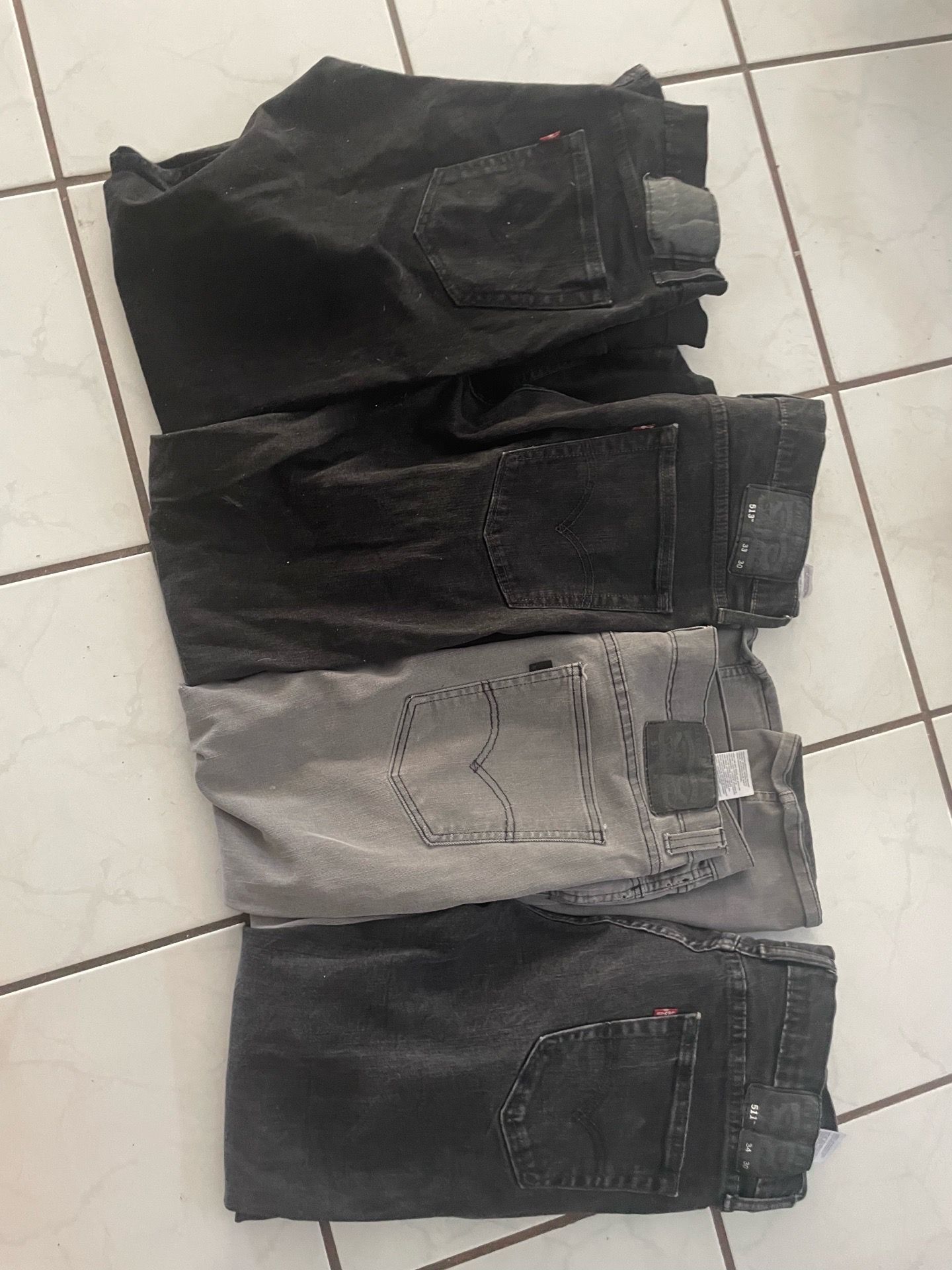 Levi’s 33x30 price is for each