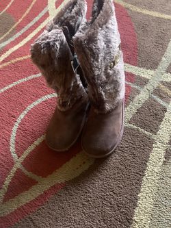 Michael kors. Girls boots size 2 new