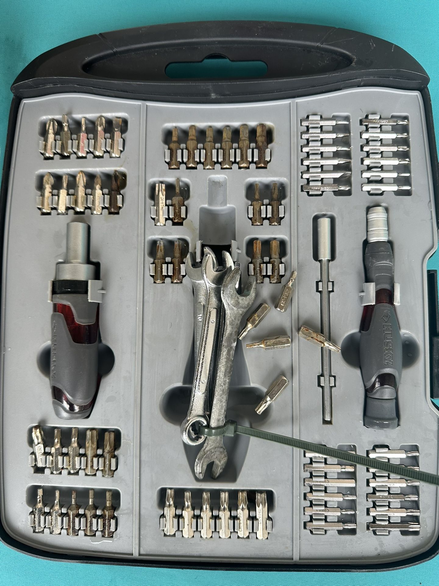 HUSKY ULTIMATE SCREWDRIVER SET~Open Box~HUSKY TOOLS~IN CASE Missing Bit