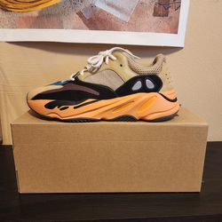 Yeezy 700 Enflame Amber Size 10.5 