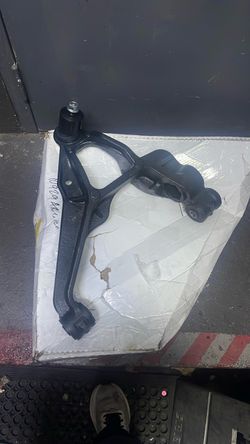 New lower control arm Chevy 2500 Hd 11-19