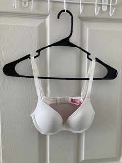 Pink Victoria’s Secret White Underwire Push-Up Bra (32A)
