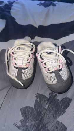 Baby girl sneaker