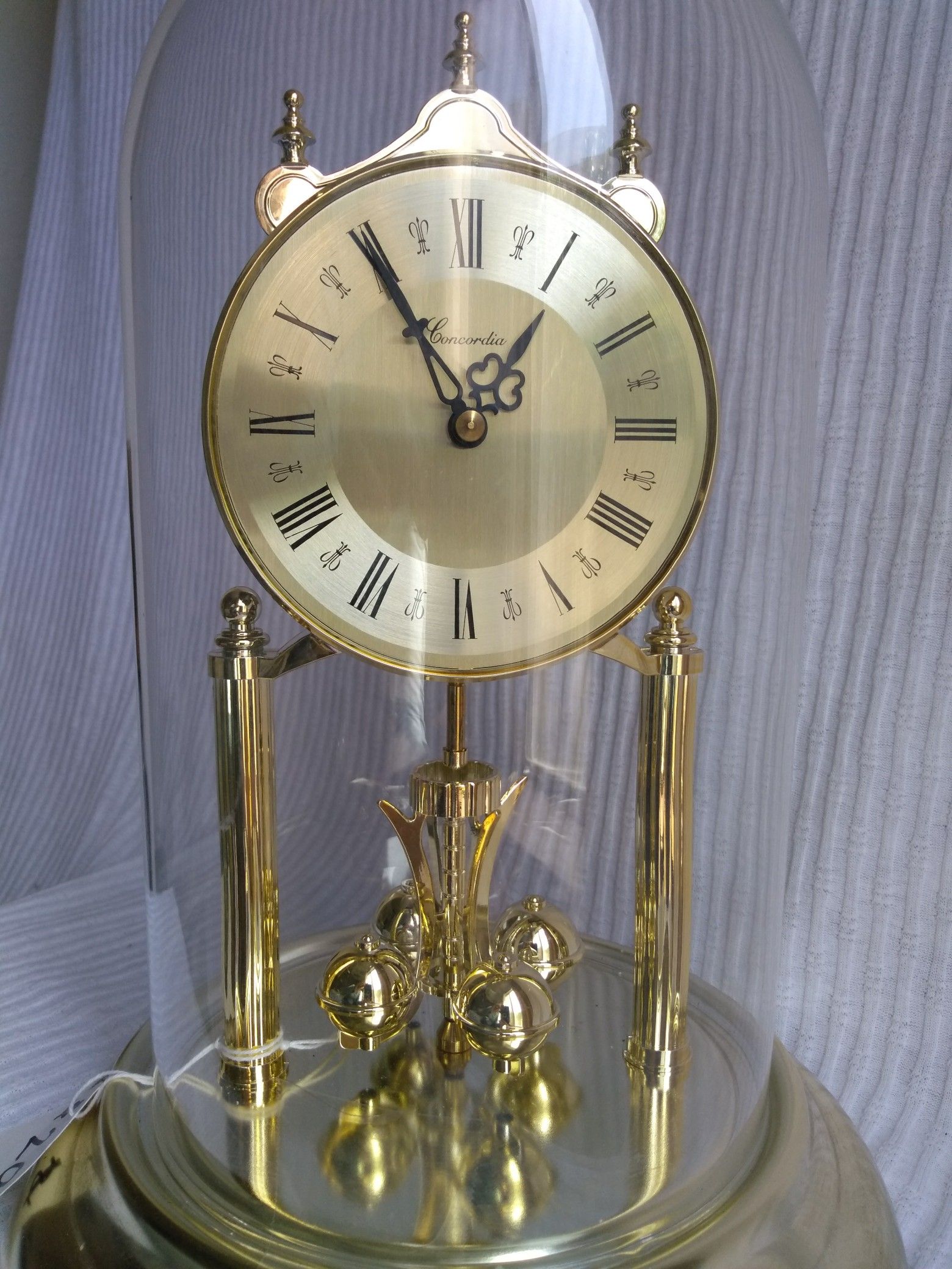 CONCORDIA GLASS DOME ANNIVERSARY CLOCK
