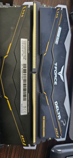 TeamGroup T-Force Delta RGB 32GB DDR5 5200MHz RAM 2 16gb sticks