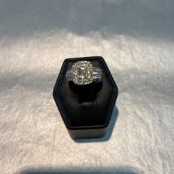 Beautiful Emerald Wedding Set