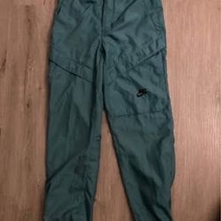 Nike Windbreaker Pants – Kids Large