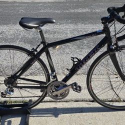 Trek Pilot 2.1 Female Road Bike With Carbon Forks