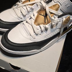 Jordans retros Size 12...29 bucks like new